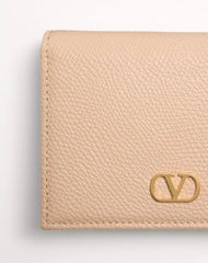 VLogo Signature Grainy Calfskin Wallet