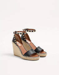 Double Rockstud Grainy Calfskin Wedge Sandal 105 Mm