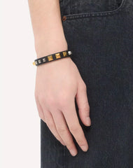 Rockstud Bracelet In Grainy Calfskin With A Mix Of Studs.